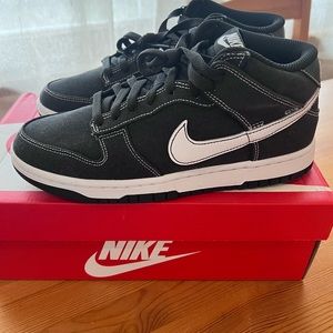 Nike dunk mid off noir white